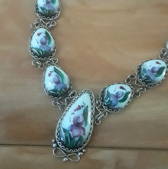 Jewelry - Vintage Necklace